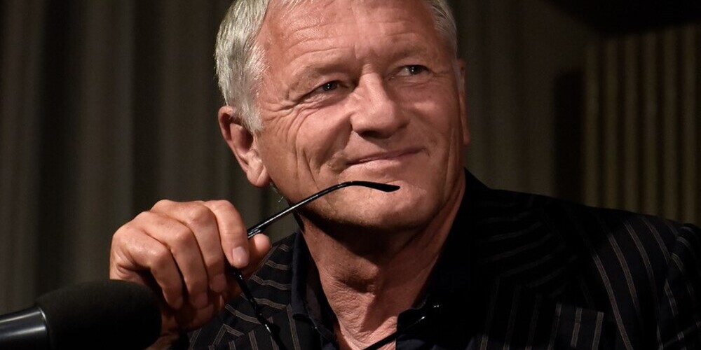 Tickets  Josef Brustmann »Jeder ist wer« , Begrüßung: Winfried Smaczny, Moderation: Ingeborg Szöllösi in Berlin